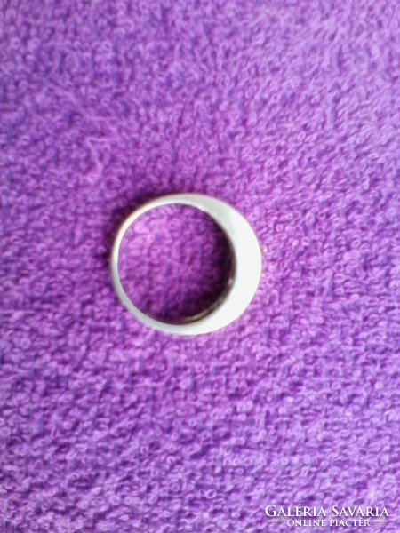 Matt 925 ezüst gyűrű öt kővel
