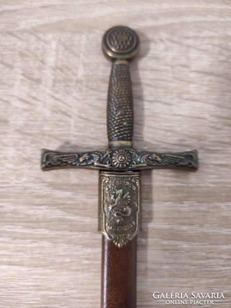 Excalibur - dagger, leaf ripper