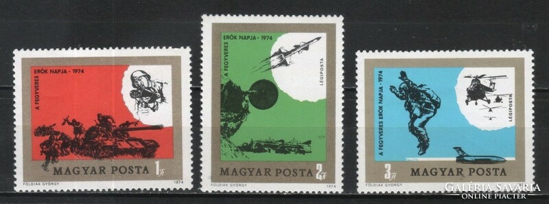 Hungarian postman 4564 mbk 2983-2985 cat. Price HUF 200.