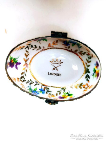 Limoges-i porcelán tojás/ dobozka, ékszertartó