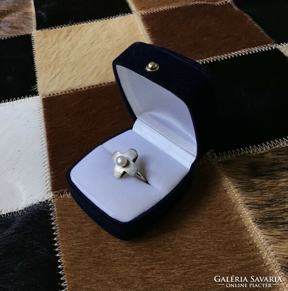 Kézműves valódi gyönggyel díszített ezüst gyűrű