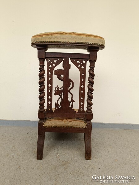 Antique kneeling prayer chair prayer chair covered with tapestry richly carved Christian furniture 440 8126