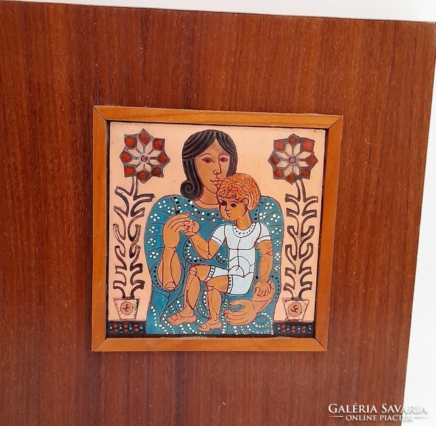 Stefaniay edit fire enamel pictures - mother with baby