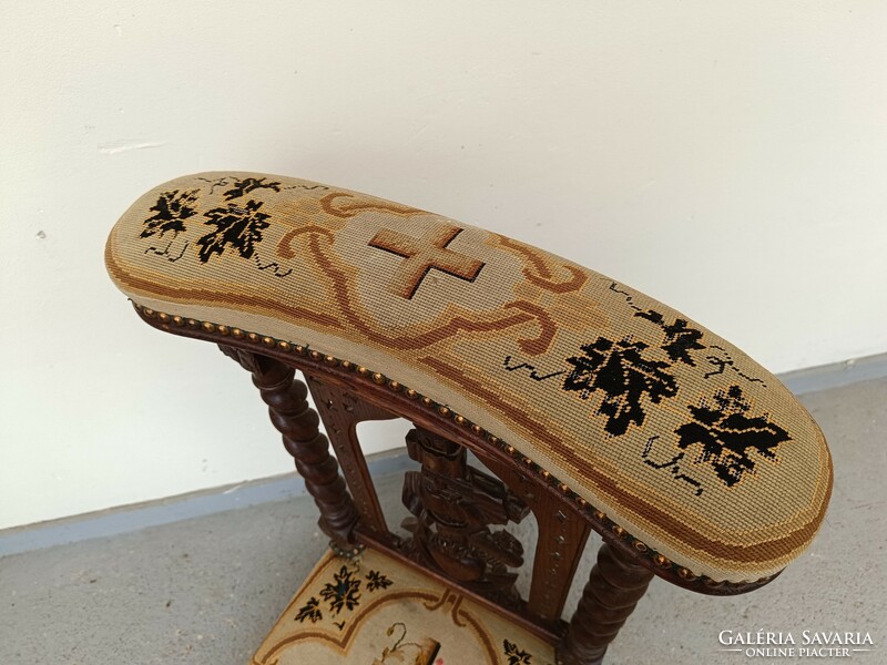 Antique kneeling prayer chair prayer chair covered with tapestry richly carved Christian furniture 440 8126