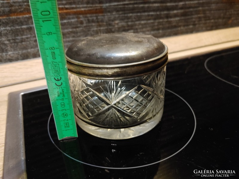 Crystal glass with metal lid