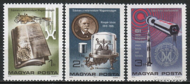 Magyar Postatiszta 4598 MBK 3109-3111   Kat. ár  150 Ft.