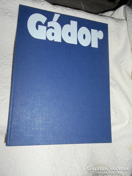 A large album of the artist István Gádor (Kossuth awardee) - with many pictures of his works.