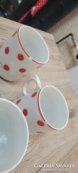 Zsolnay porcelain mug with red polka dot skirt. 8 pcs.