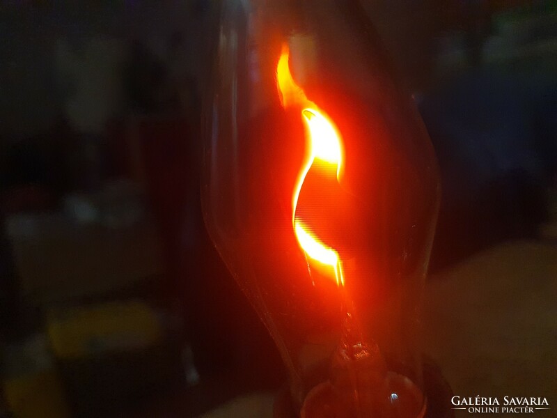 Retro petróleum lámpa lángefektes 3 wattos glimm izzóval szocreál kádár