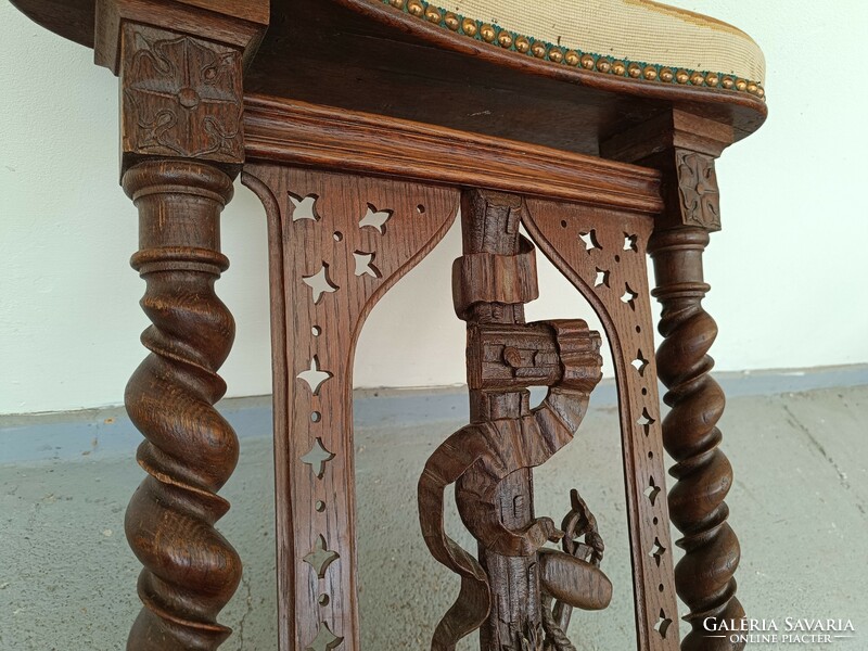 Antik térdeplő imaszék ima szék gobelin borítású dúsan faragott keresztény bútor 440 8126