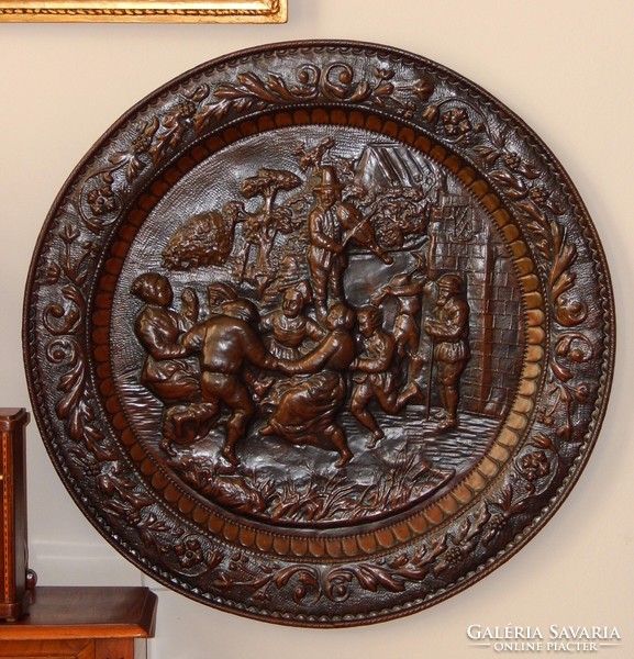 65 cm bronze wall plate, excellent goldsmith's work, in excellent condition, xx. No. The beginning