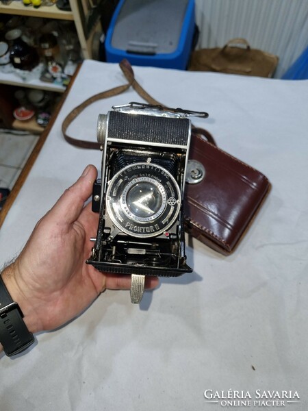 Old shutter camera