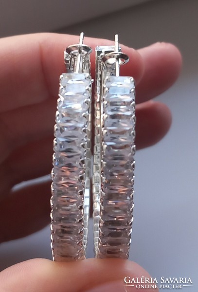 Zirconia decor hoop earrings