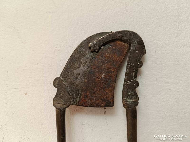 Antik konyhai eszköz kovácsoltvas díszített réz dió törő diótörő 19. század eleje muzeális 334 7996