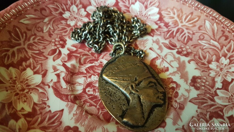 Pharaoh pendant with chain (bronze v. Copper from Egypt) ring with f enamel dissite bronze v. Copper ré