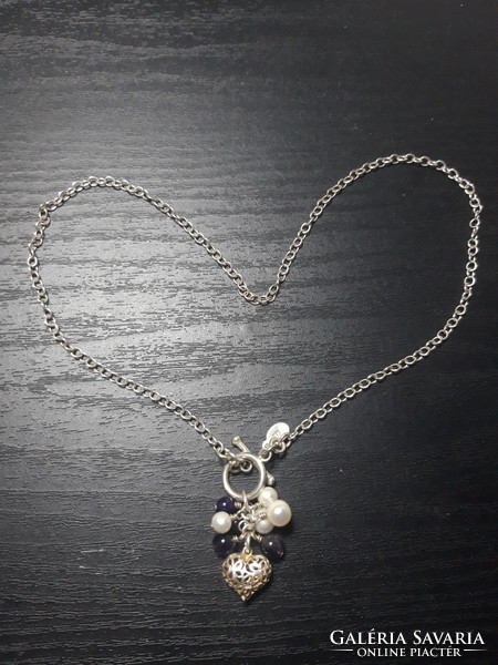 Laura Ashley ezüst nyaklánc szívvel és ásványgyöngyökkel - 44 cm