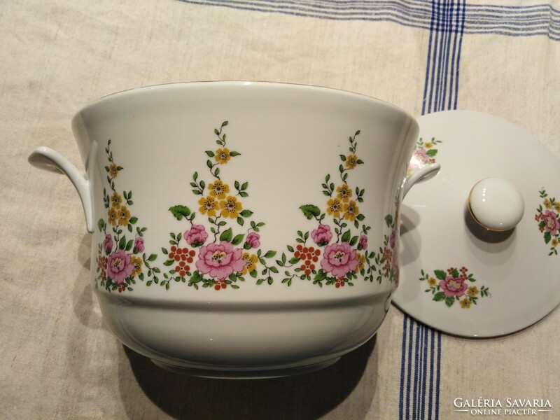 Porcelain soup bowl with lid - Henneberg