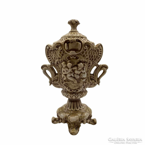 Covered urn vase - m1334