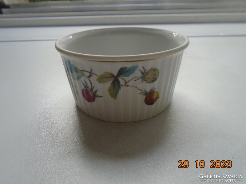 Royal worcester evesham gold fireproof souffle mold with painting-like fruit patterns