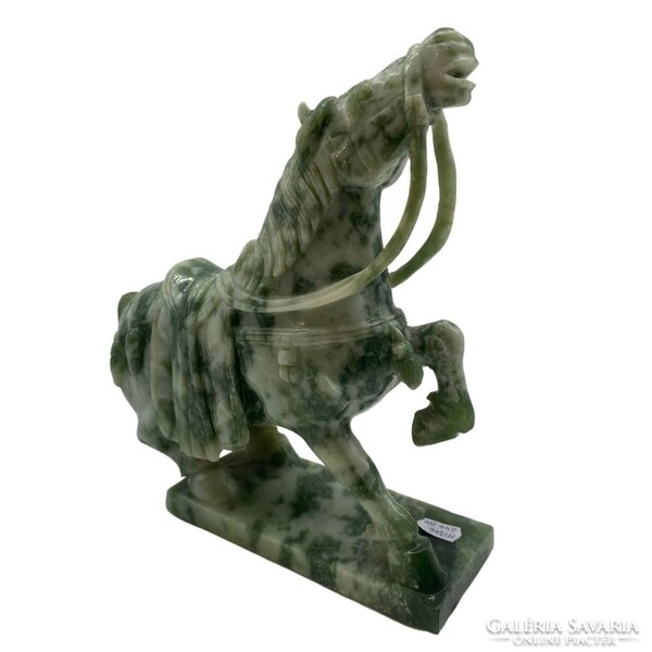 Jade equestrian statue - m1346