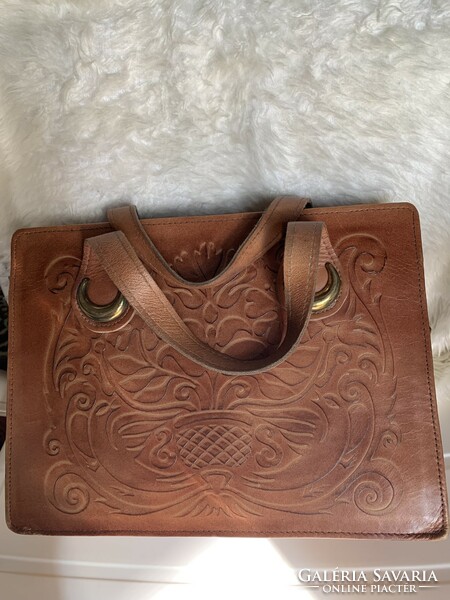 Beautiful genuine leather women's handbag, unique, embossed leather 32x24x14 cm