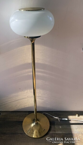 Art deco floor lamp.