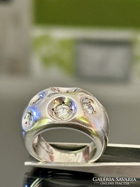 Lenyűgöző, tömör ezüst gyűrű