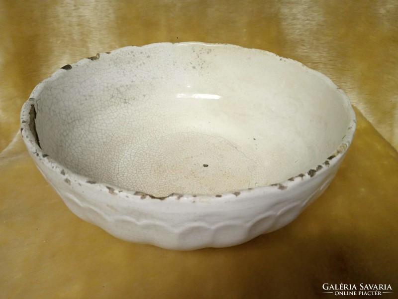 Szakmáry hollóháza faience serving bowl, suitable for collection
