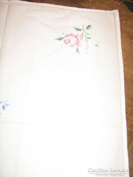 Beautiful Toledo rose tablecloth embroidered with small cross stitches