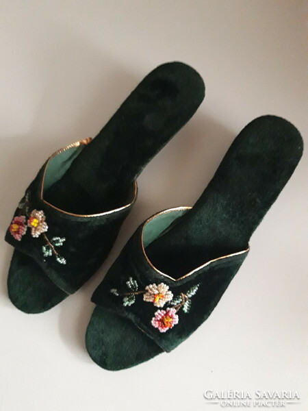 Women's slippers