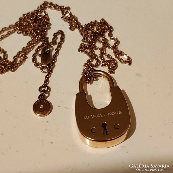 Action! Used michael kors necklace in good condition