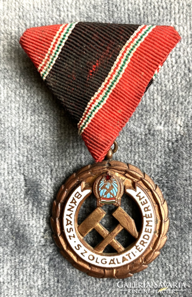Rákosi coat of arms miner service medal bronze grade - award