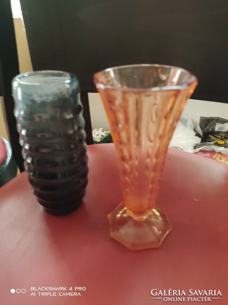 2 db különleges színes üveg vázácska