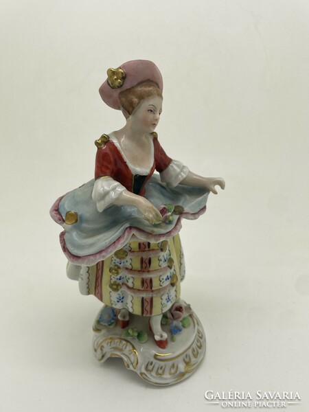 Sitzendorfi német porcelán figura elegáns hölgy kalapban 15cm