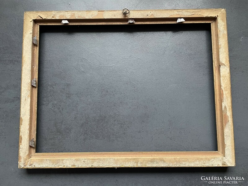 Old gilded wooden picture frame. 34X44 cm