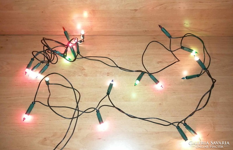 Blinking Christmas tree light bulb line