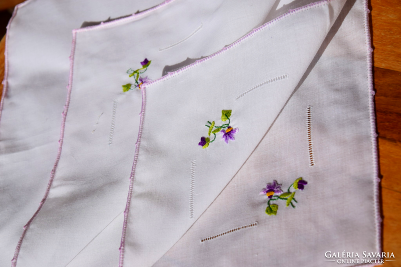 Hand-embroidered napkin, scarf set violet pattern 3 pcs