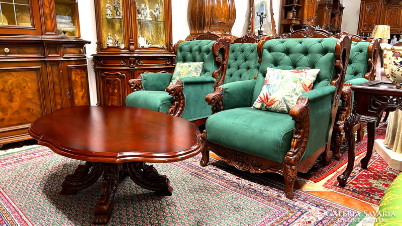 Renovated antique-style sofa set with 1+1+3 tables