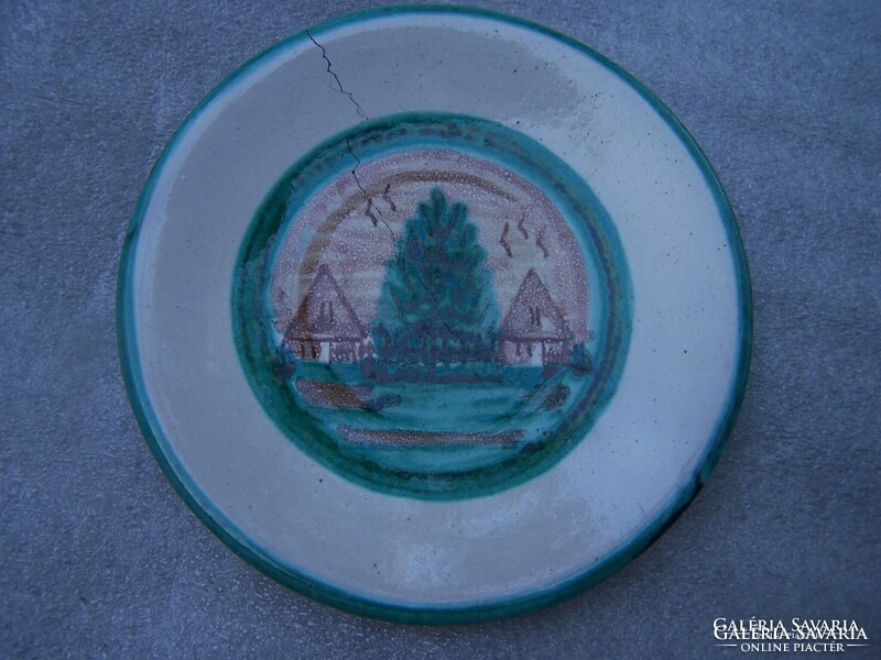 Mária Gosztonyi plate with a cityscape