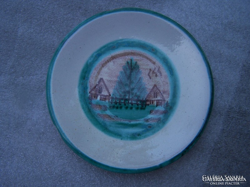 Mária Gosztonyi plate with a cityscape