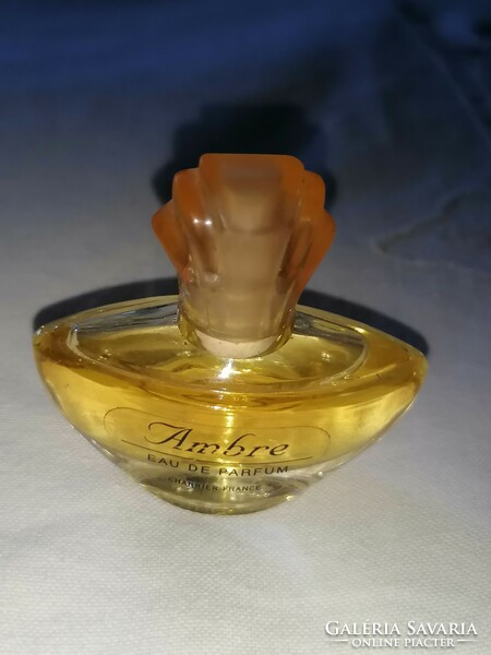 Nagyon ritka, vintage AMBRE Eau de Parfum a Charrier France-tól  Mini 5 ml, tele van 510.
