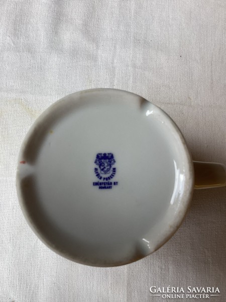 Alföldi porcelain mug.