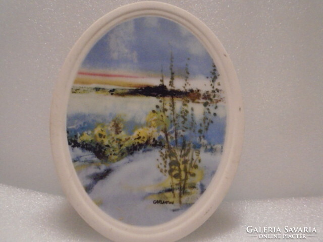 Mester szignós porcelán kép ovális alakú hibátlan darab komoly súly 446 gramm 20,5 x 16 cm ca