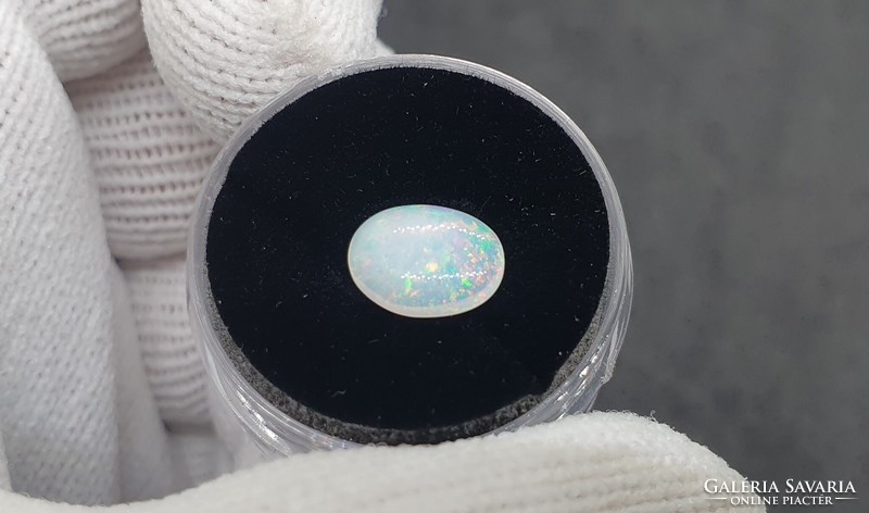 Ethiopian welo opal 1.19 Carats. With certification.