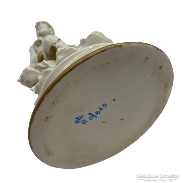 Olasz, nápolyi rokokó kisfiú porcelán M01307