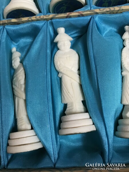Chinese bone carved chess set with original silk box and board