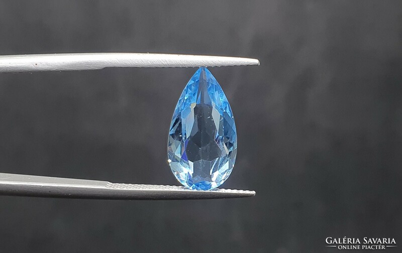 Topaz drop cut 6.18 Carat. With certification.