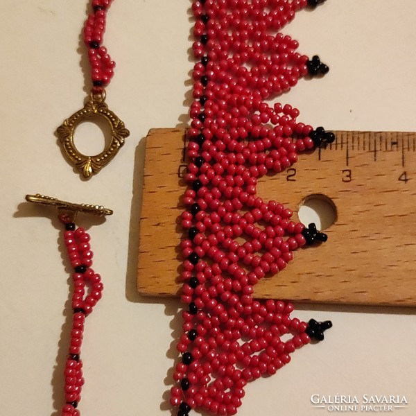 Decorative glass bead necklace 45cm