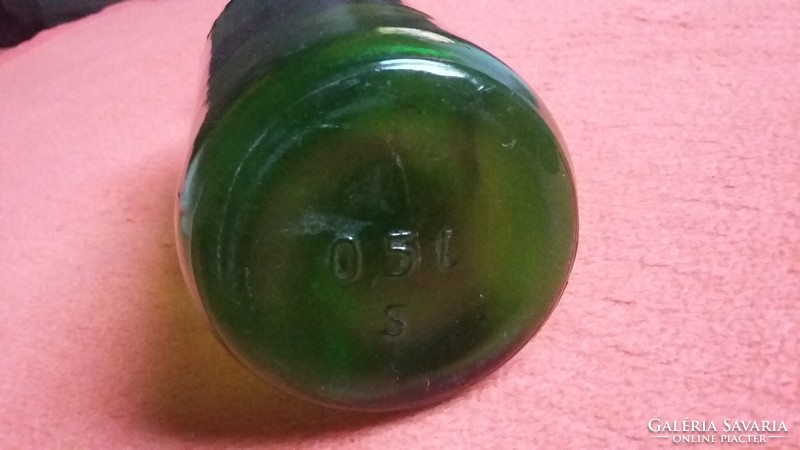 0.5 L green glass water bottle with crystal inscription with porcelain clasp