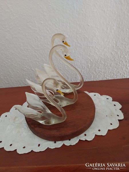 Swans from Murano on a wooden pedestal